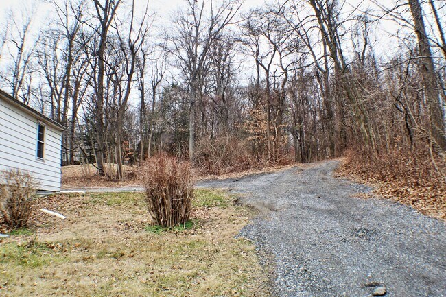 Building Photo - 43 Beckers Grove