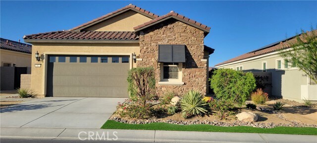 Building Photo - 82 Burgundy