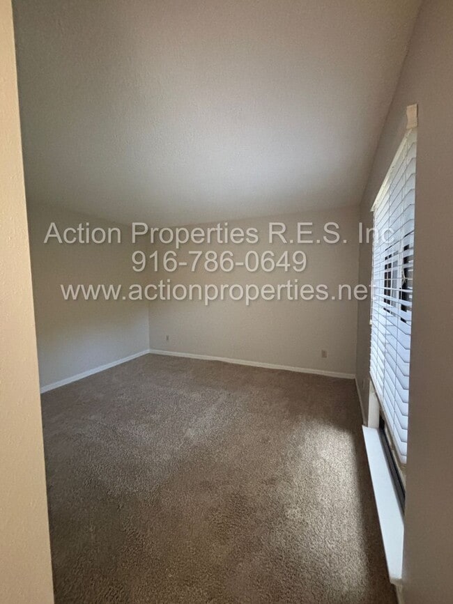 Building Photo - Views of Open Nature Area: Rocklin 3 Bedro...