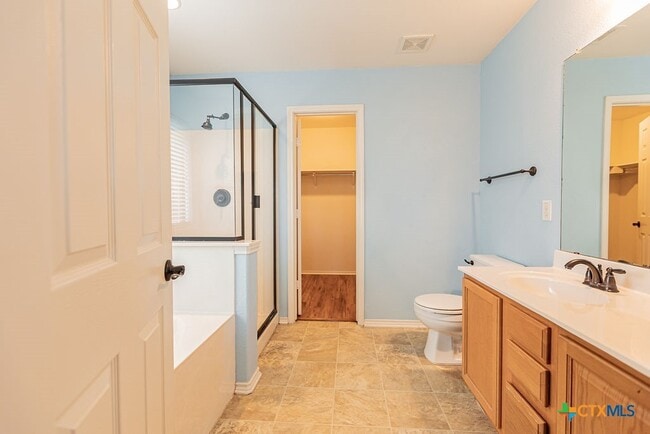 Building Photo - 2019 Woodway Dr