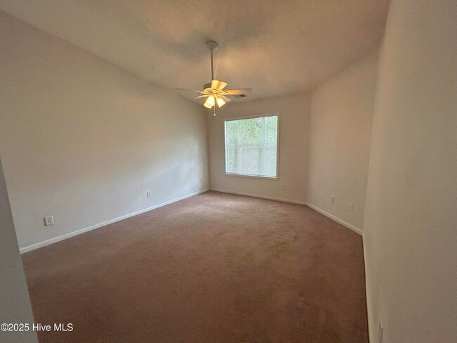 Building Photo - 4140 Breezewood Dr