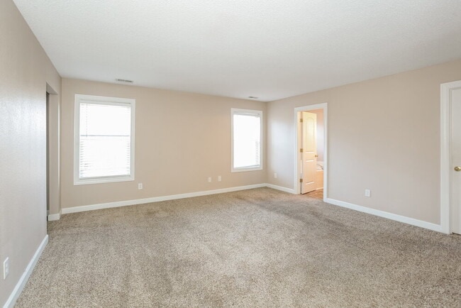 Building Photo - 5834 Long Lake Ln.