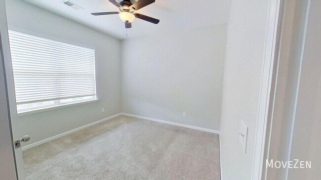Building Photo - 22 Crestwood Pnes Trl