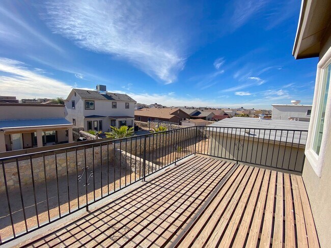 Building Photo - East El Paso 4 bed Refirg A/C