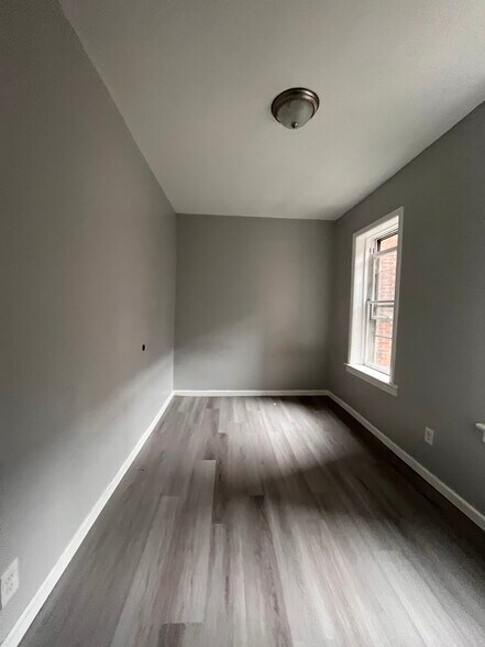 Building Photo - 32 Sherman Pl