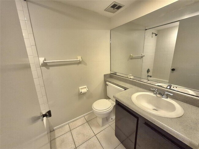 Building Photo - 114 Meadow Ln