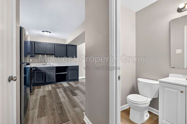 Building Photo - 10002 Kodiak Dr