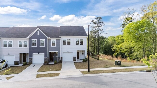Building Photo - Charming 3 Bedroom Home located in Wake Forest