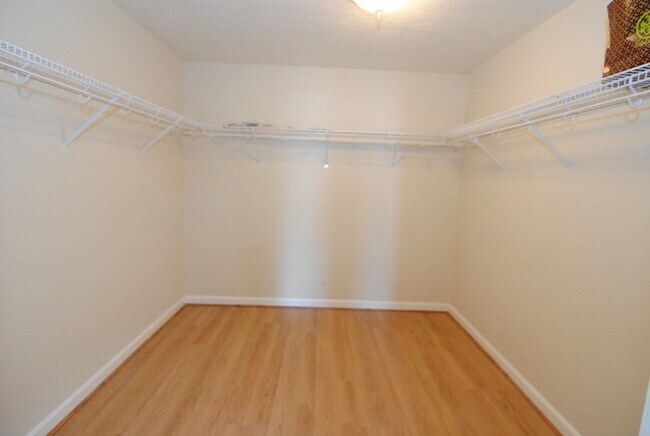 Building Photo - 68 Georgetown Dr