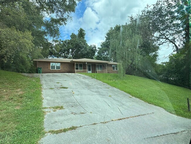 Primary Photo - 5041/5043 Shoals Lane