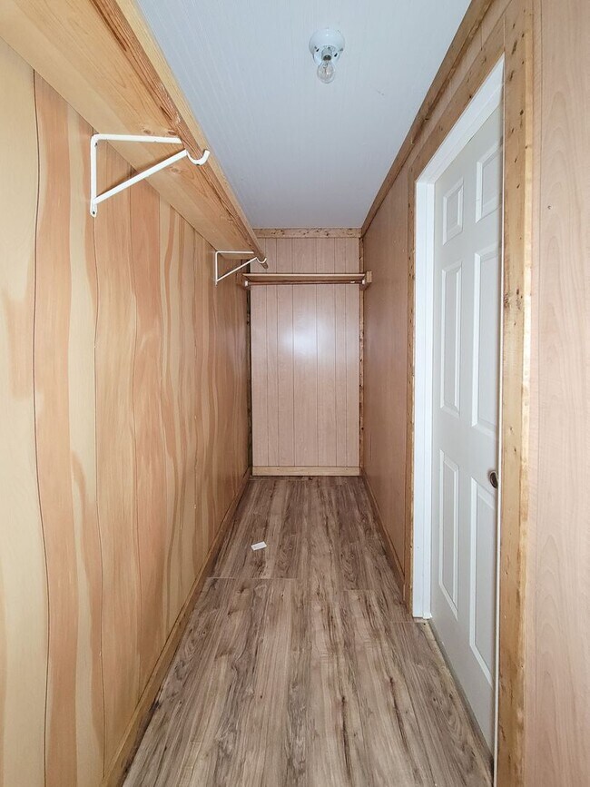 Building Photo - 20272 Forest Woods Ln