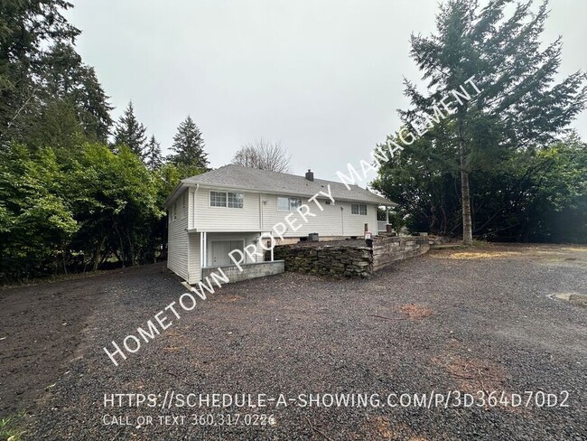 Building Photo - Remodeled 2 Bedroom Home - Available NOW!