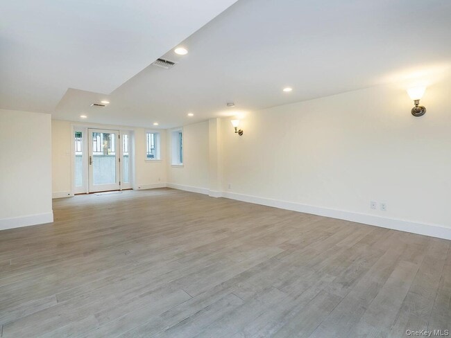 Building Photo - 29 Birch St