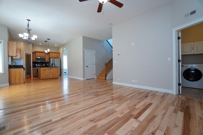 Building Photo - 2511 W Teano Dr
