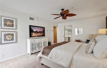 Building Photo - 115 Boca De La Playa