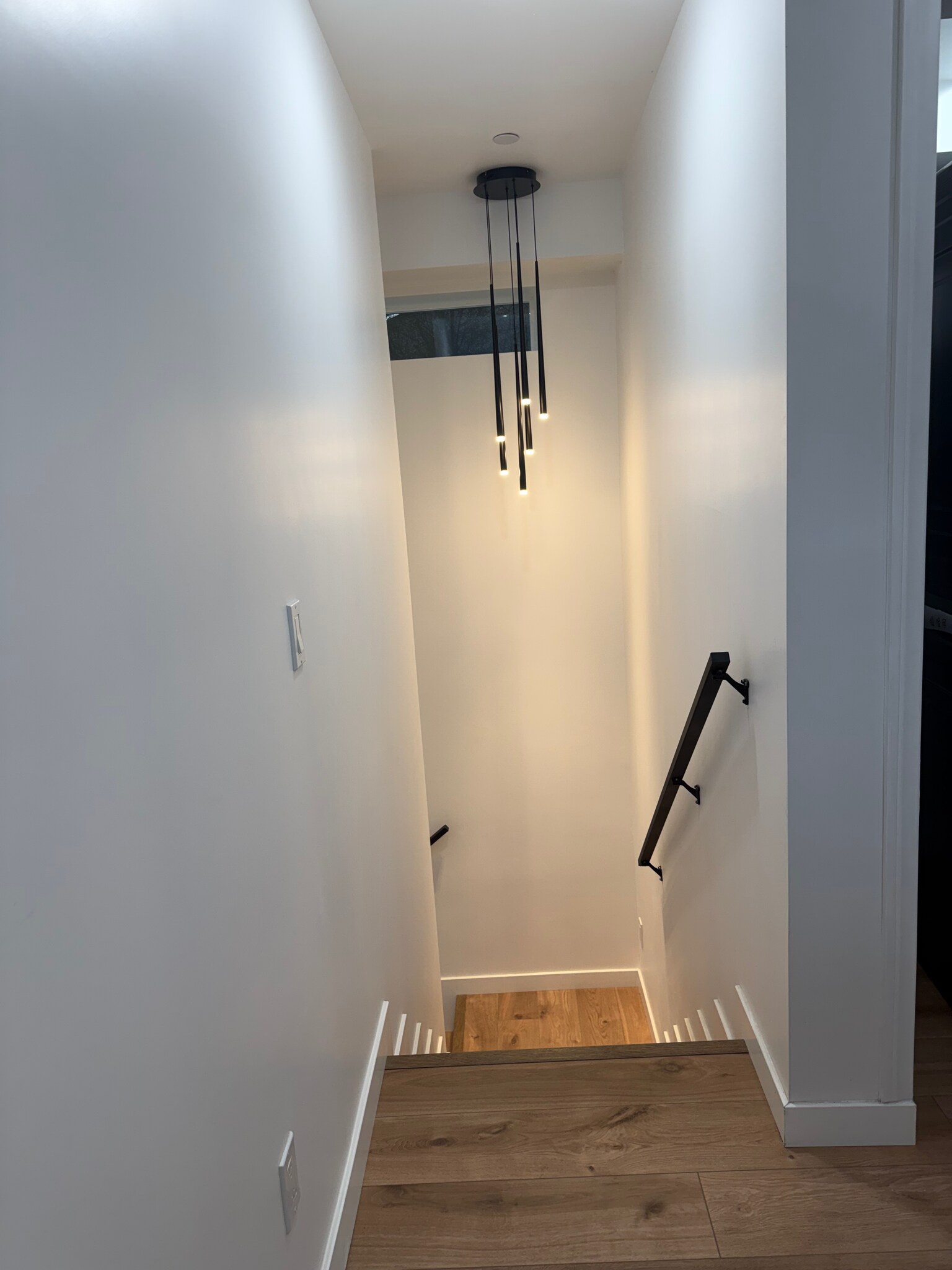 Stairway to primary bedroom - 4253 Raynol St