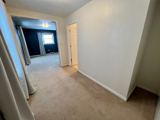 Building Photo - Charming Home - 2 Bedrooms 2 Bathroom - Mo...