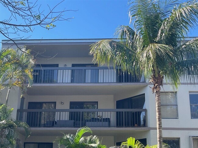 Building Photo - 8810 SW 132nd Pl