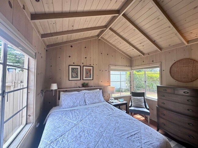 Building Photo - Idyllic Fully Furnished Cottage in Asilomar Dunes Available Monthly