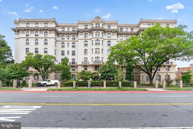 Building Photo - 3060 16th St NW