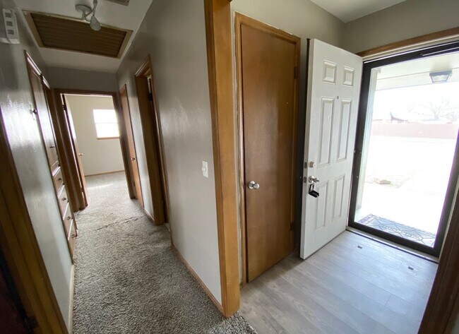 Building Photo - Beautiful Home- The Only thing Missing Is You!