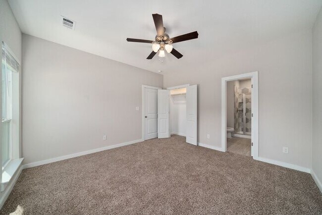 Building Photo - BEAUTIFUL TOWNHOME FOR RENT IN RICHLAND HI...