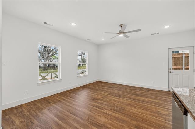 Building Photo - 502 E Kimball St