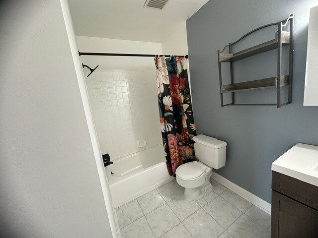 Building Photo - 10202 Prince Pl
