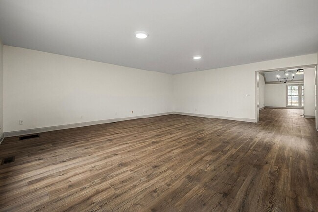 Building Photo - 1015 Brinkley Rd