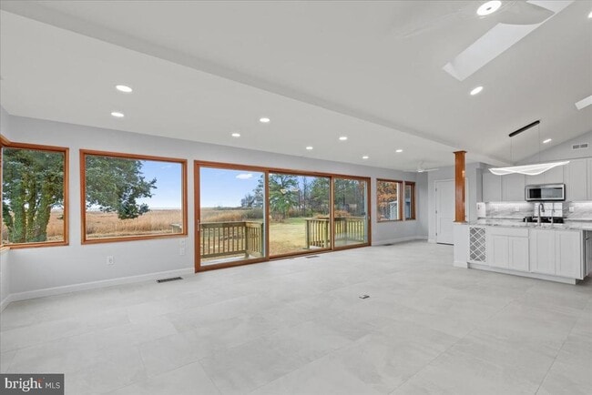 Building Photo - 1345 Ellicott Ave