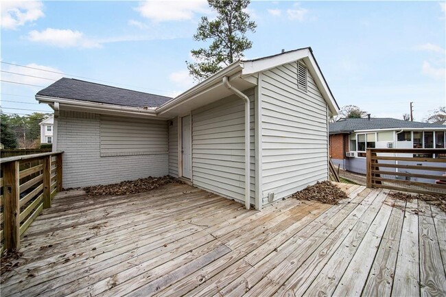 Building Photo - 2653 Tilson Rd