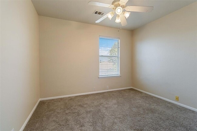 Building Photo - 401 Spruce Dr