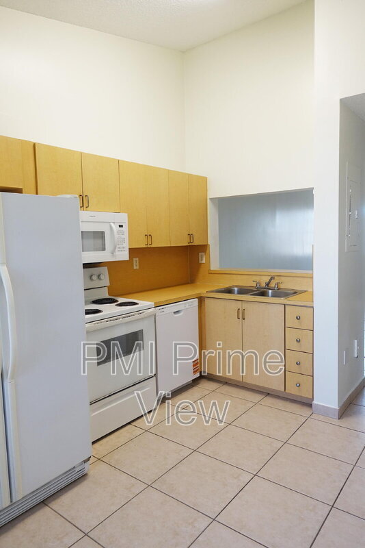 Building Photo - 6425 SW 130th Pl