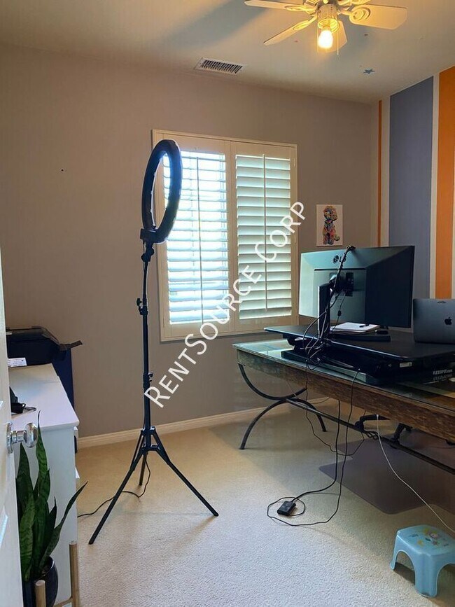 Building Photo - 24310 Las Palmas St