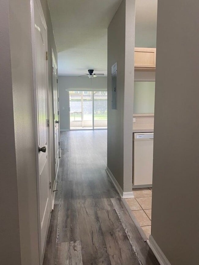 Building Photo - BEAUTIFUL 2BR/1.5BA TOWNHOUSE IN HAMPTON PARK