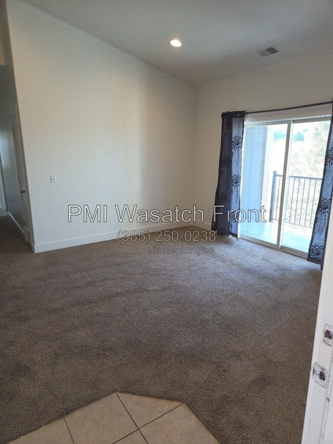 Building Photo - 147 W Spring Hill Way