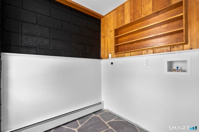 Building Photo - 26 Water St