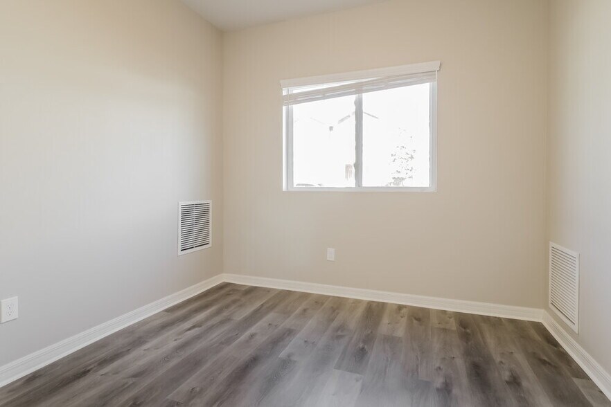 Building Photo - 4618 Socrates Wy