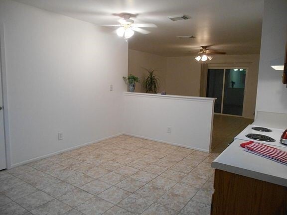 BREAKFAST NOOK - 6838 Cape Meadow Dr