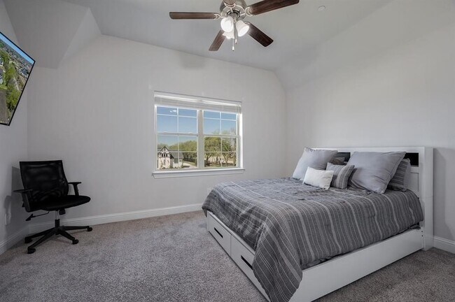 Building Photo - 1405 Gairloch Dr