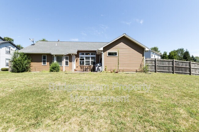 Building Photo - 1280 Whitetail Dr