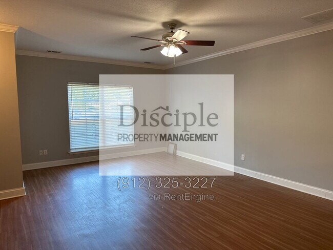 Building Photo - 273 Vining Way