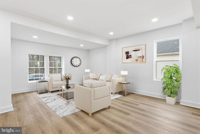 Building Photo - 7803 Monroe Ave