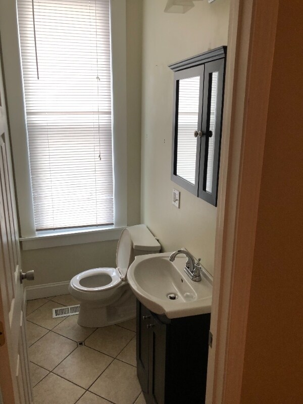 Building Photo - 1534 3rd Ave