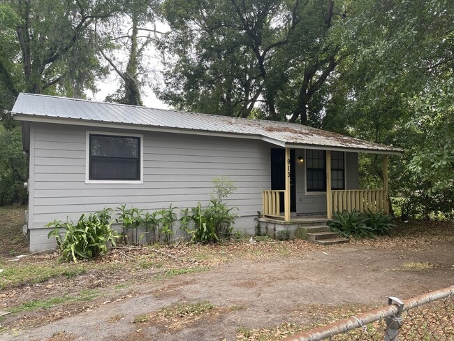 Building Photo - 9133 13th Ave