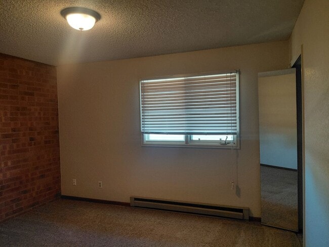 Building Photo - 2111 Chatalet Ln