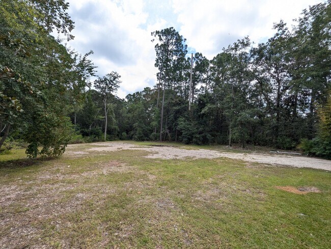 Building Photo - 3348 Lowery Dr