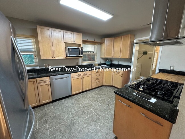Building Photo - Great Home in Denver!!