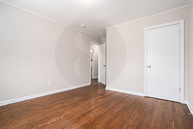 Building Photo - Charming 3BR/1BA Ranch Home with Open Layo...