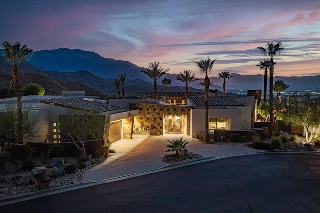Building Photo - 9 Rockcrest